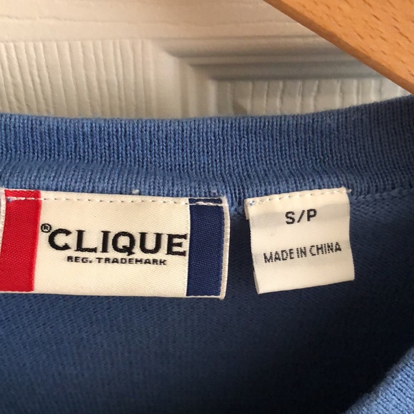 Mens size small blue v-neck sweater. - Picture 2 of 2